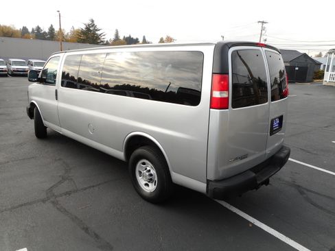 Used 2014 Chevrolet Express 3500 LS RWD image 11