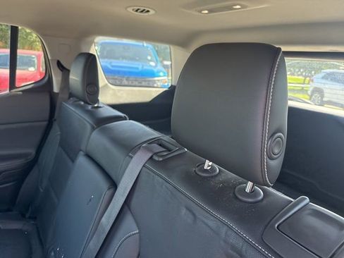 Used 2019 GMC Acadia SLT FWD image 10