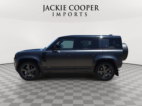 Used 2023 Land Rover Defender 110 V8 AWD/4WD image 8