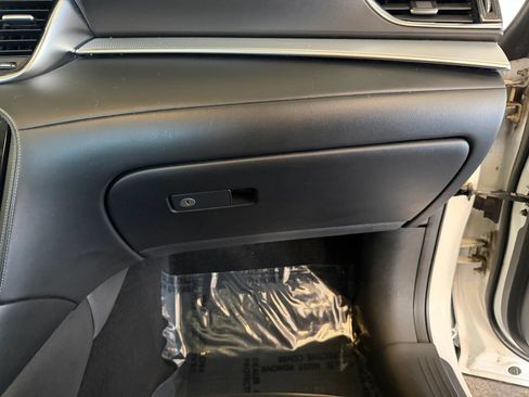 Used 2019 INFINITI QX50 Essential AWD/4WD image 36