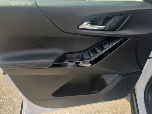 Used 2025 Chevrolet Equinox LT image 17