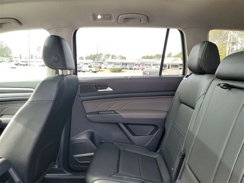 Certified 2023 Volkswagen Atlas SE w/ Panoramic Sunroof Package image 15
