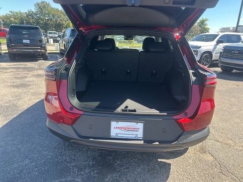 New 2026 Chevrolet Equinox EV LT image 29