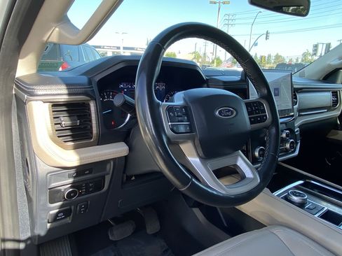 Used 2024 Ford Expedition Max Limited image 16