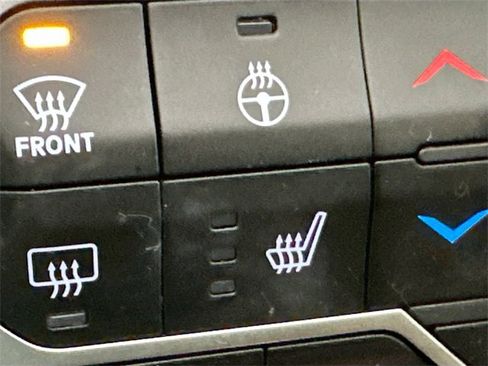 Used 2022 Jeep Wrangler Unlimited Sahara w/ Cold Weather Group image 19