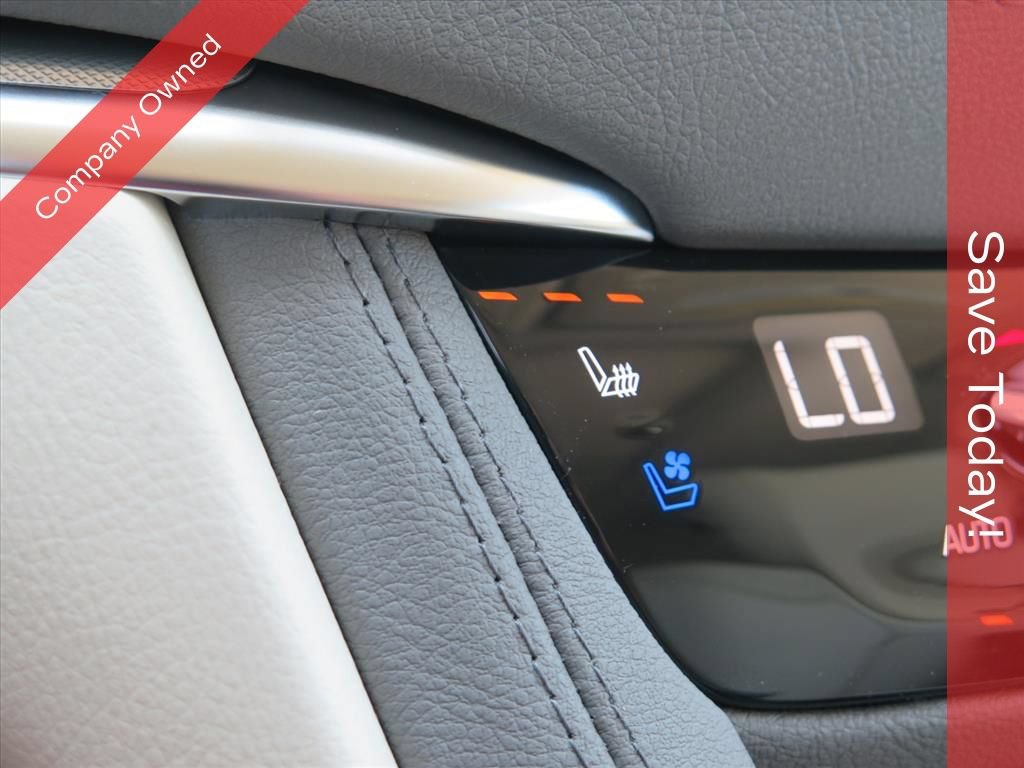 New 2026 Cadillac XT5 Premium Luxury w/ Driver Assist Package FWD image 17