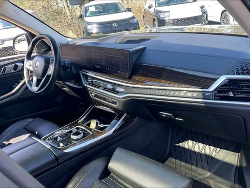Used 2024 BMW X7 xDrive40i w/ Executive Package image 14