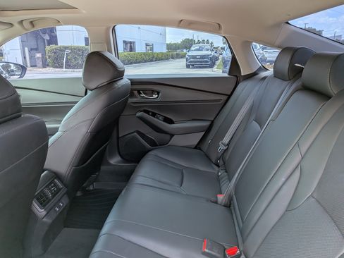 Used 2023 Honda Accord Touring image 14
