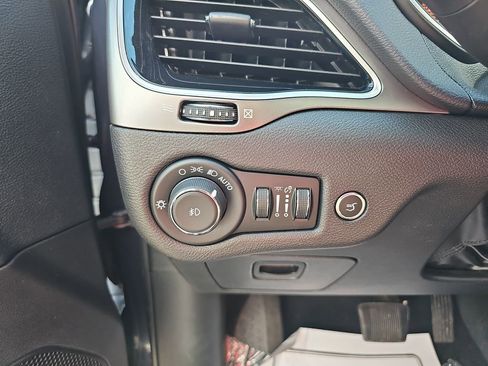 Used 2019 Jeep Cherokee Limited AWD/4WD image 29