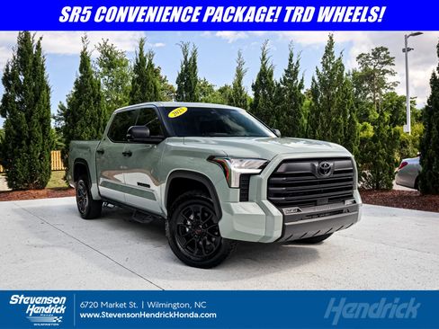 Used 2025 Toyota Tundra SR5 w/ SR5 Convenience Package AWD/4WD image 1