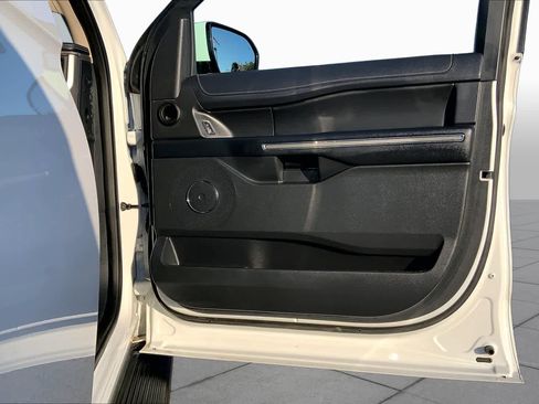 Used 2024 Ford Expedition XLT RWD image 23