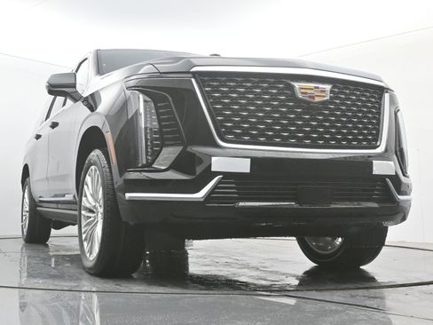 New 2026 Cadillac Escalade ESV Luxury image 22
