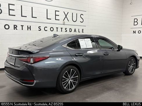 Used 2025 Lexus ES 300h w/ Premium Package FWD image 4
