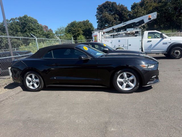 Used 2015 Ford Mustang Convertible RWD image 4