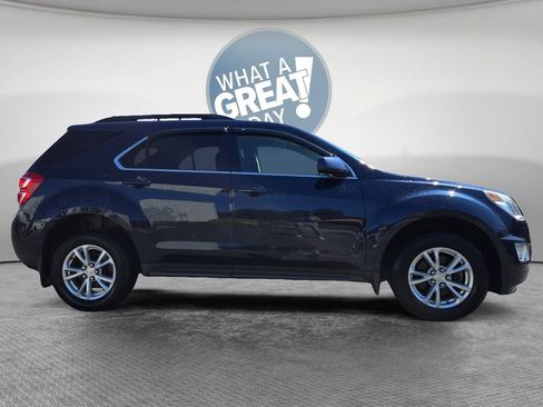 Used 2017 Chevrolet Equinox LT w/ Convenience Package image 2