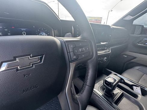 Used 2023 Chevrolet Silverado 1500 ZR2 AWD/4WD image 18