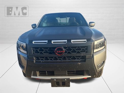 Used 2025 Nissan Frontier PRO-4X image 2
