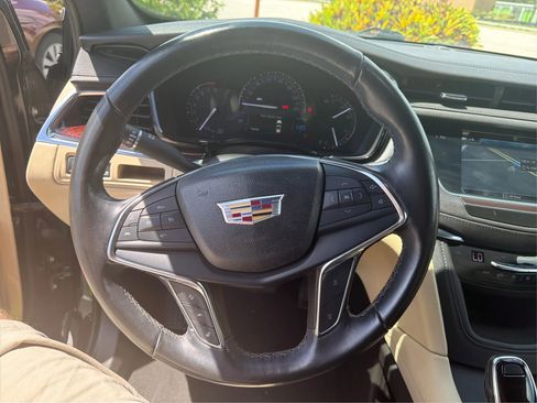 Used 2019 Cadillac XT5 Luxury FWD image 16