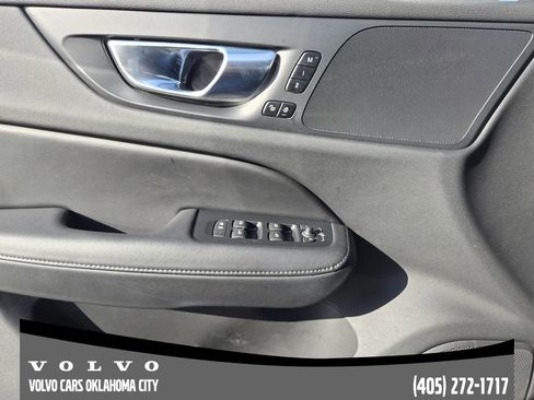 Certified 2025 Volvo V60 B5 Cross Country Plus image 22