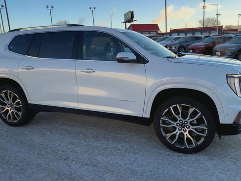 New 2026 GMC Acadia Denali Ultimate w/ LPO, Floor Liner Package image 2