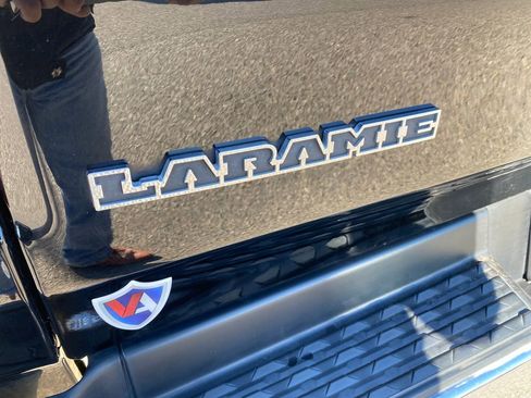 Used 2022 RAM 1500 Laramie AWD/4WD image 33