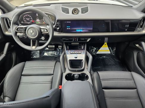 New 2026 Porsche Cayenne Turbo image 13