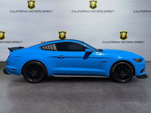 Used 2017 Ford Mustang GT w/ GT Performance Package RWD image 6