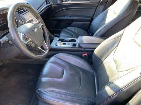 Used 2019 Ford Fusion Titanium image 13