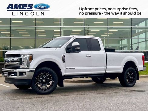 Used 2019 Ford F250 XLT w/ XLT Premium Package AWD/4WD image 1