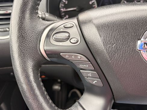 Used 2020 Nissan Pathfinder Platinum AWD/4WD image 21