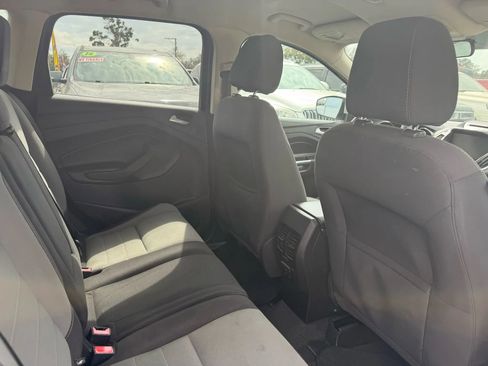 Used 2014 Ford Escape SE w/ Equipment Group 201A FWD image 16