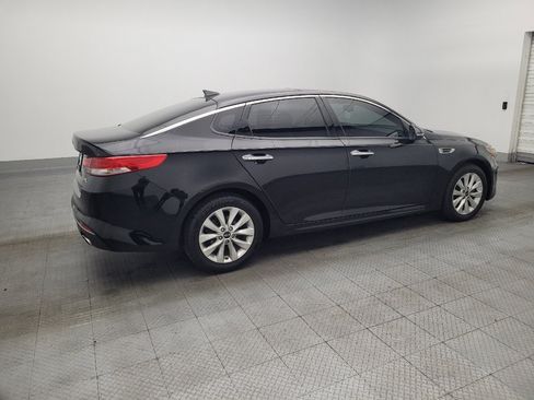 Used 2018 Kia Optima EX w/ Premium Package image 10