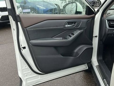 Certified 2023 Nissan Rogue SL w/ SL Premium Package image 8