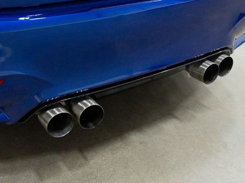 Used 2016 BMW M3 Individual w/ Lighting Package image 10