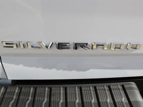 Used 2022 Chevrolet Silverado 2500 LT w/ Convenience Package image 19