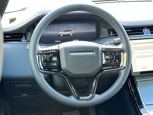 Used 2025 Land Rover Range Rover Evoque S image 17