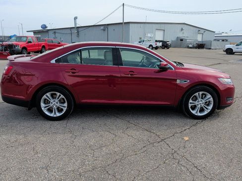 Used 2019 Ford Taurus SEL w/ Equipment Group 201A image 5