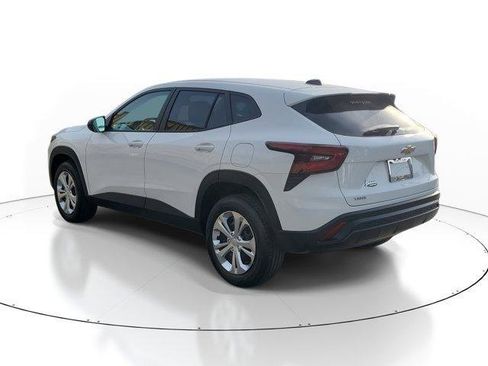 Used 2024 Chevrolet Trax LS FWD image 3