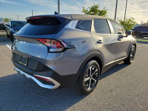 Used 2023 Kia Sportage EX FWD image 3