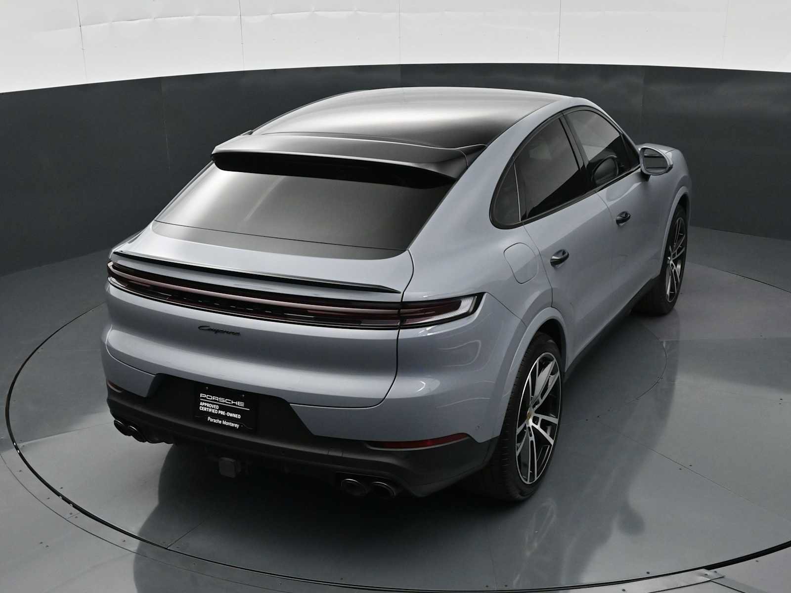 Certified 2024 Porsche Cayenne Coupe AWD/4WD image 33