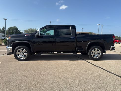 Used 2020 Chevrolet Silverado 2500 LTZ w/ LTZ Plus Package AWD/4WD image 2