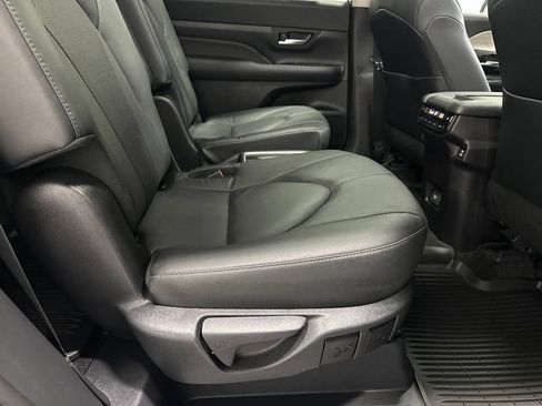 Used 2025 Toyota Grand Highlander AWD image 58