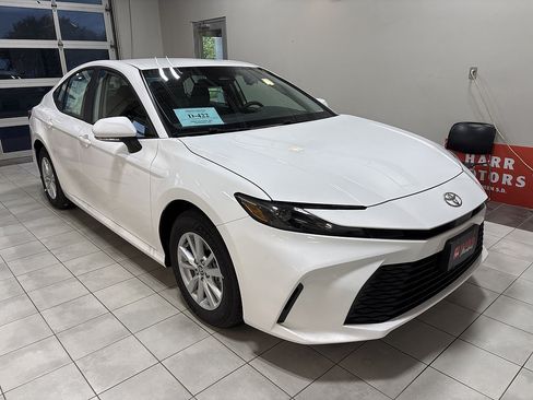 New 2026 Toyota Camry LE w/ Convenience Package AWD/4WD image 5