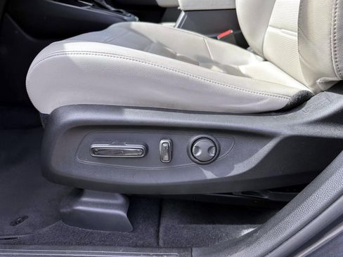 Used 2024 Honda CR-V EX-L image 11
