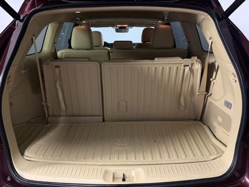 Used 2019 Toyota Highlander XLE image 26