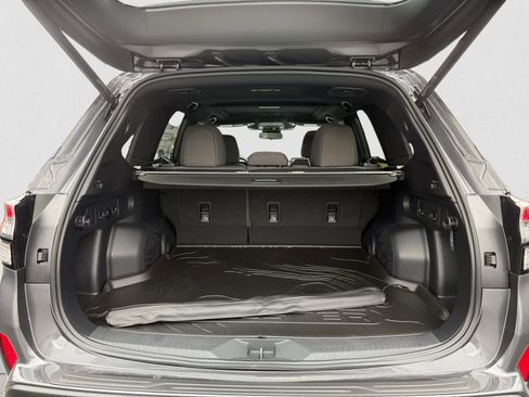 New 2026 Subaru Forester Premium image 5