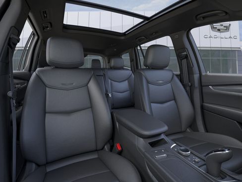 New 2025 Cadillac XT6 Luxury image 16
