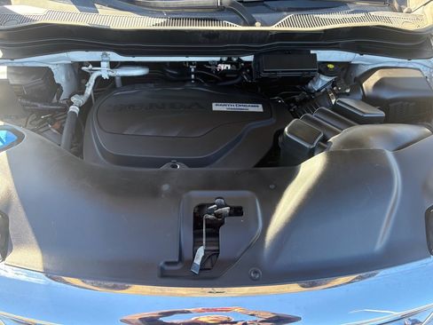 Used 2021 Honda Pilot Touring image 36