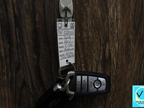 Used 2018 Ford F150 Platinum w/ Equipment Group 701A Luxury image 41