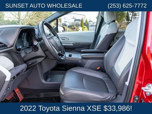 Used 2022 Toyota Sienna XSE FWD image 54